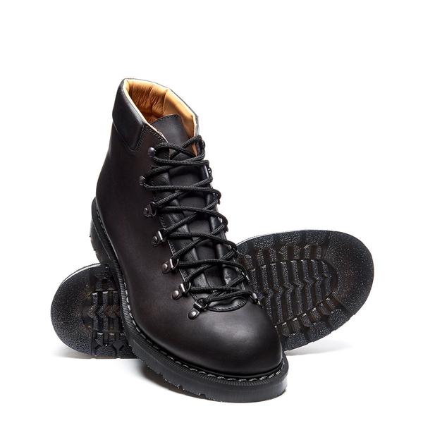 Urban Hiker Black Greasy Solovair Trouva